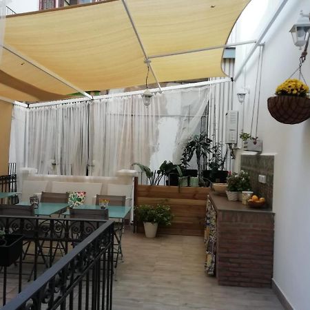 B&B Casa Carola Catania Bagian luar foto