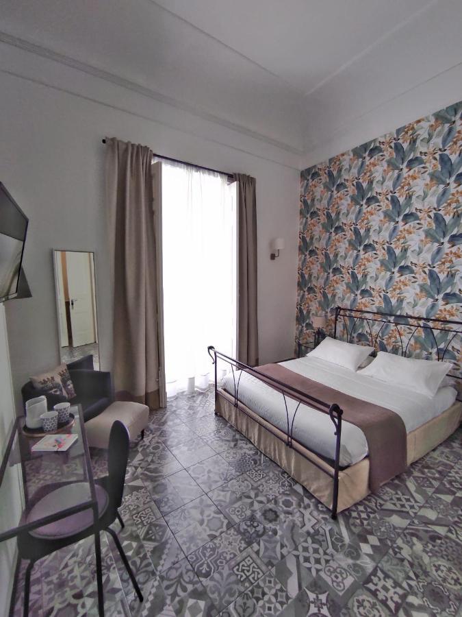 B&B Casa Carola Catania Bagian luar foto