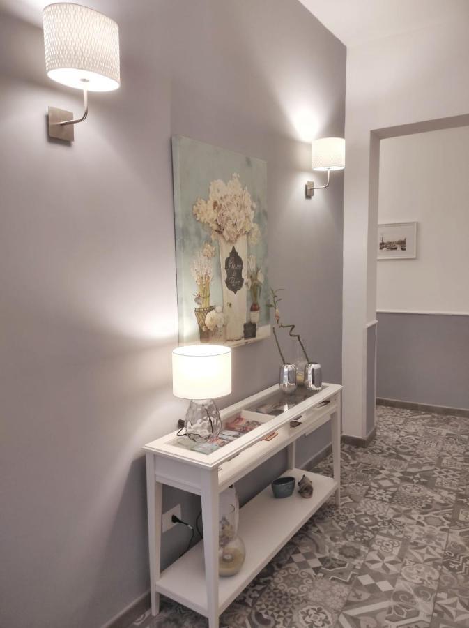 B&B Casa Carola Catania Bagian luar foto