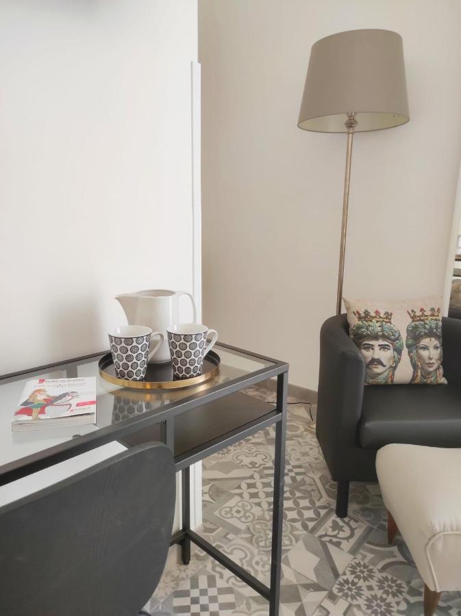 B&B Casa Carola Catania Bagian luar foto